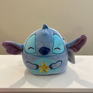NWT 6.5” Disney Stitch Holding A Starfish  Squishmallow